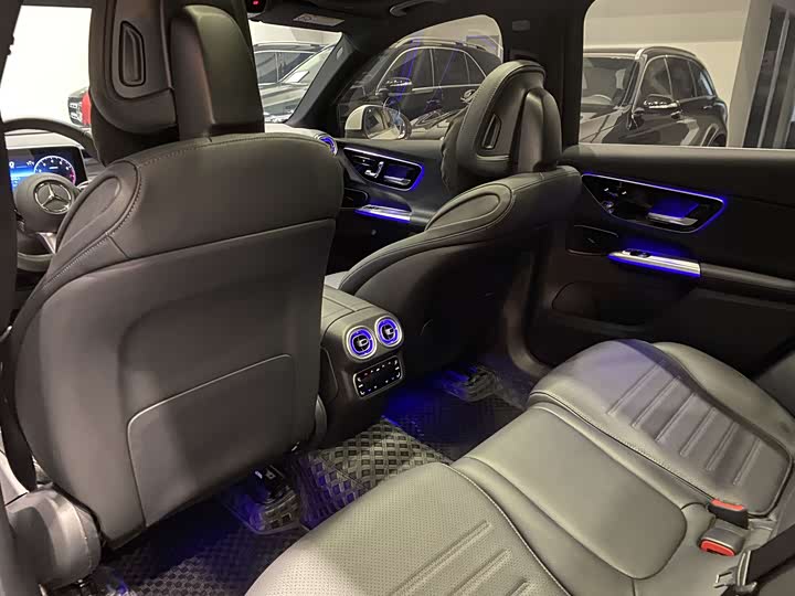 Mercedes-Benz GLC 2024 GLC 260 L 4 MATIC Luxury 5 — фото 9