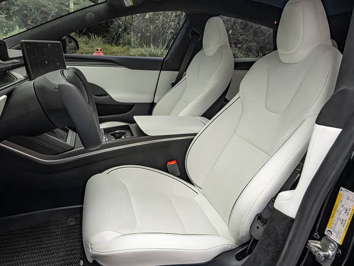 Tesla Model — фото 15