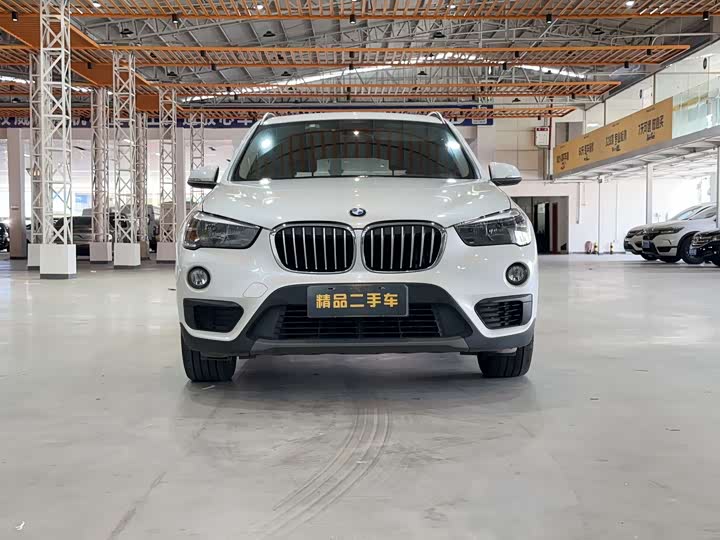 BMW X1 2019 s Drive 18 Li — фото 7