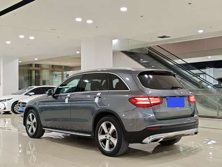 Mercedes-Benz GLC 260 4MATIC люкс — фото 3