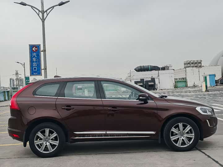 Volvo XC60 2016 T 5 AWD — фото 4