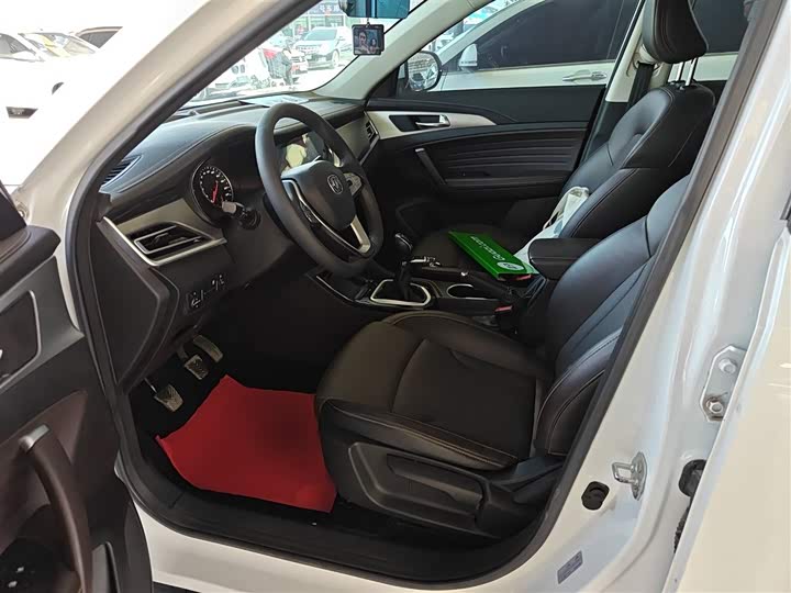 Changan CS35 PLUS 2019 1.6 L MT — фото 15