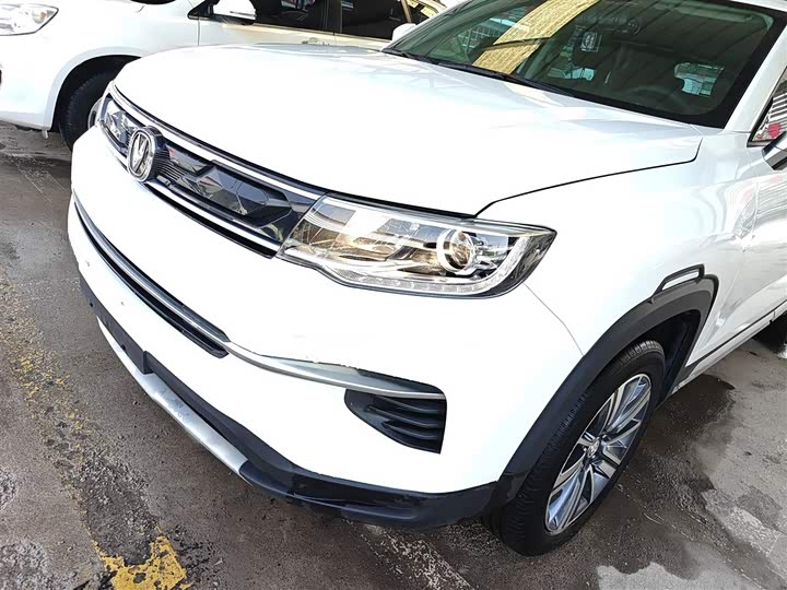 Changan CS35 PLUS 2019 1.6 L MT — фото 24