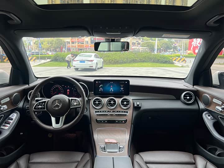 Mercedes-Benz GLC 2022 GLC 260 L 4 MATIC Luxury — фото 8