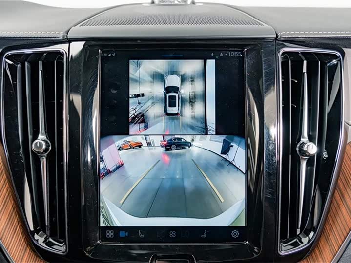 Volvo XC60 Hybrid 2025 Hybrid 4 WD — фото 11