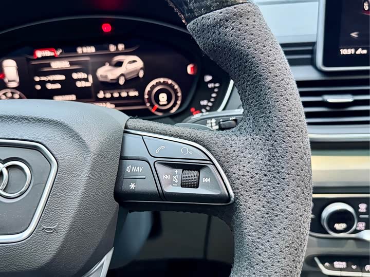 Audi Q5L 2020 40 TFSI — фото 21