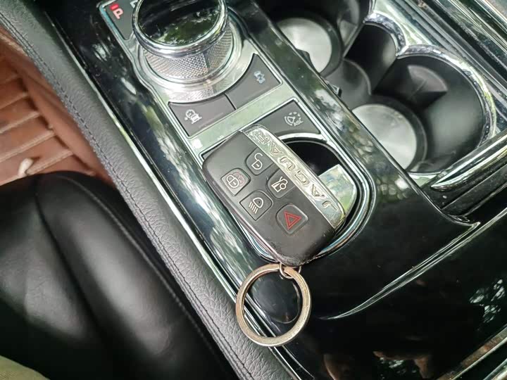 Jaguar XJ 2016 XJL 3.0 SC 2 WD — фото 12