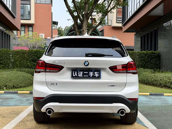 BMW X1 2021 s Drive 25 Li Leading — фото 13