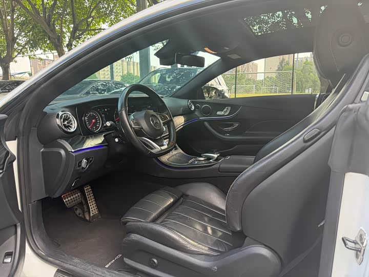 Mercedes-Benz E-Class 2017 E 200 4 MATIC — фото 5