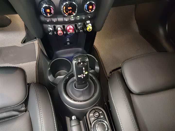MINI Hatch — фото 14