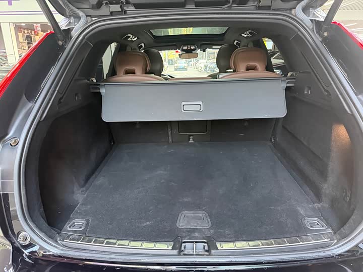 Volvo XC60 2025 B 5 4 WD — фото 18