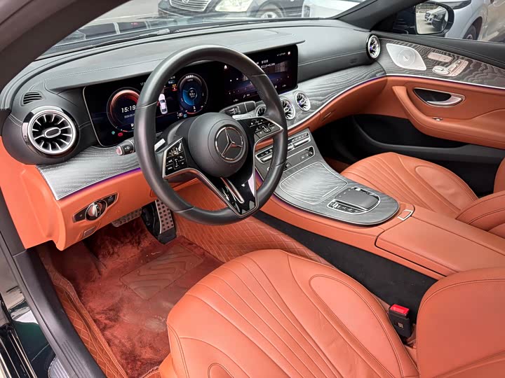 Mercedes-Benz CLS 2023 CLS 300 Luxury — фото 6