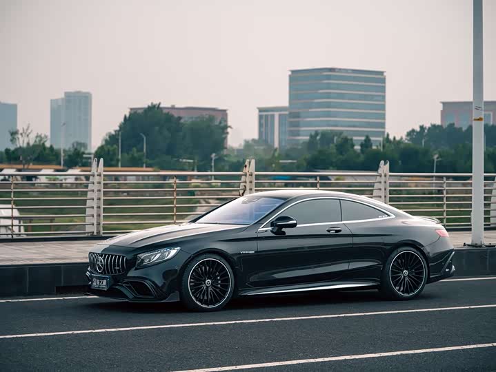 Mercedes-Benz S-Class 2018 AMG S 63 4 MATIC+ Coupe — фото 5