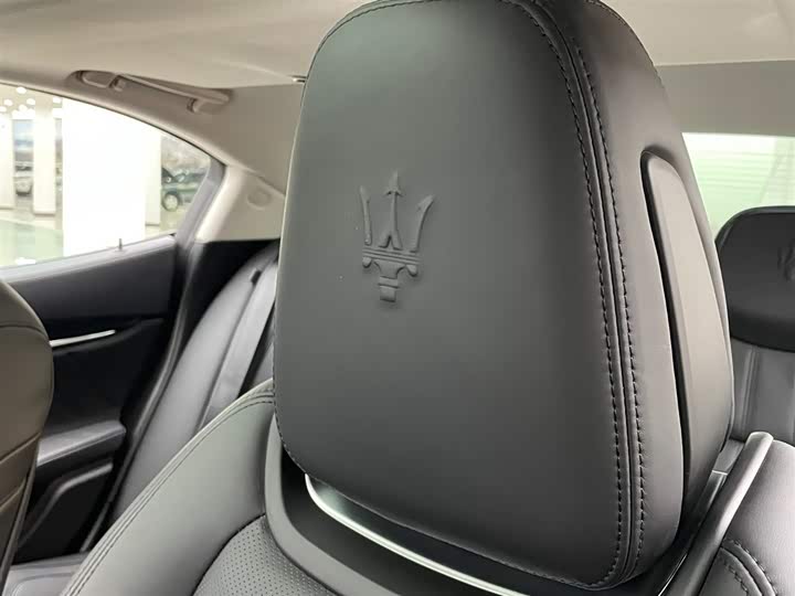 Maserati Ghibli 2022 3.0 T Modena — фото 21