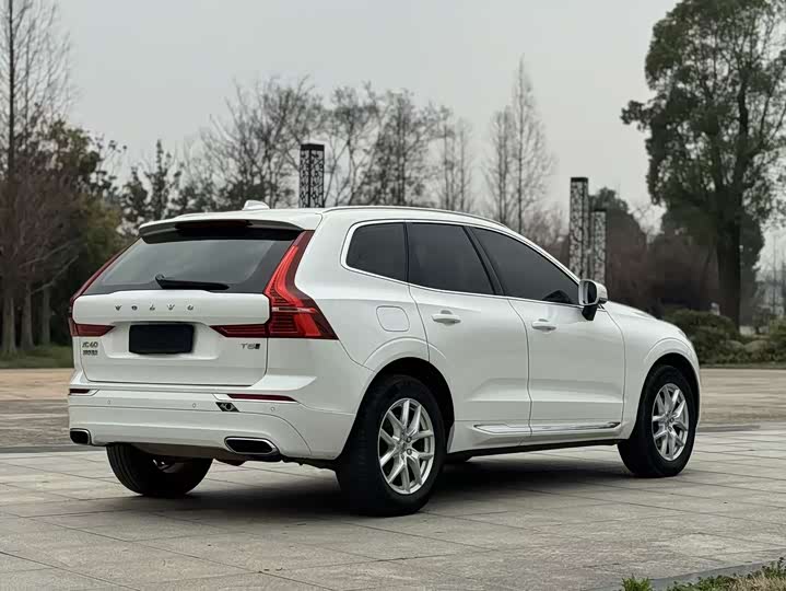 Volvo XC60 2021 T 5 4 WD — фото 4