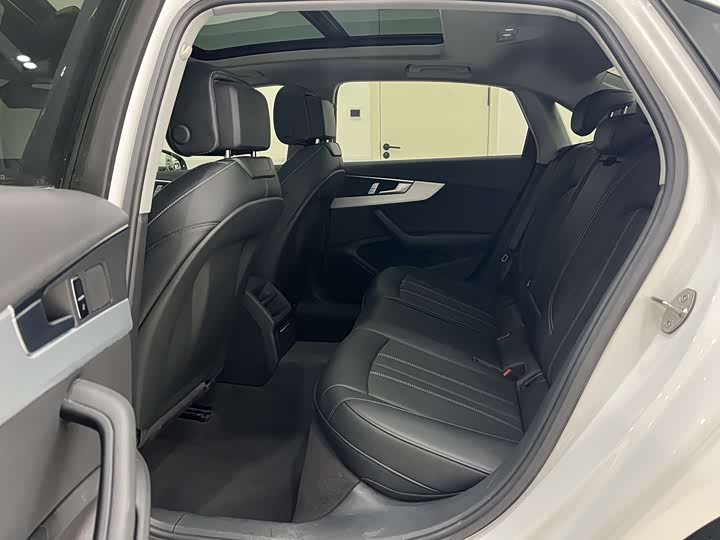 Audi A4L 40 TFSI стиль-динамик — фото 13