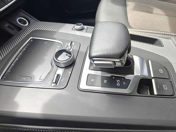 Audi Q5L 2018 45 TFSI VI — фото 13