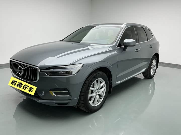 Volvo XC60 2021 T 5 4 WD — фото 1