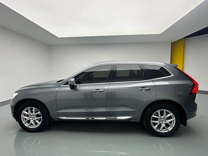 Volvo XC60 2021 T 5 4 WD — фото 8