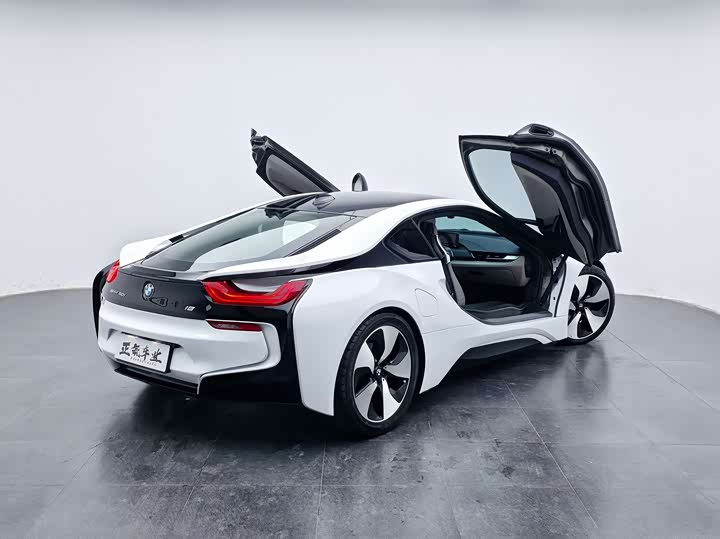 BMW i8 2014 Standard — фото 13