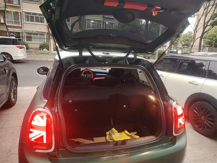 MINI Hatch — фото 19