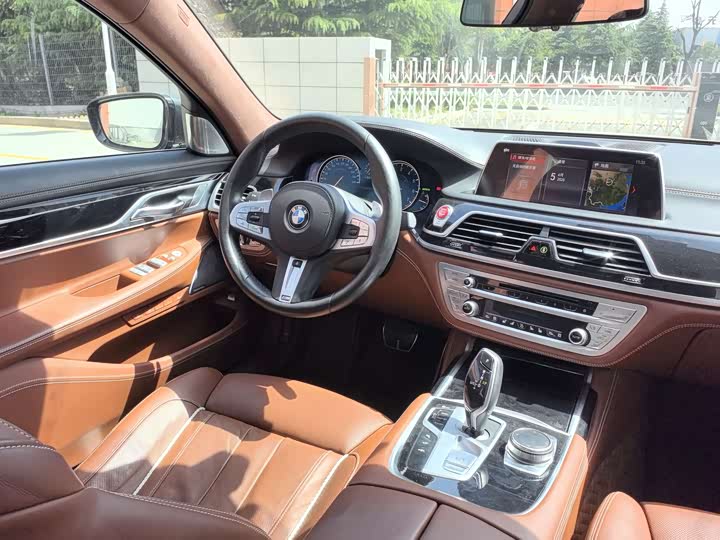 BMW 7-Series 2018 740 Li x Drive M — фото 7