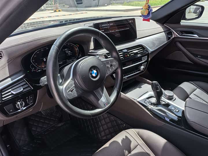 BMW 5-Series 2022 530 Li Leading M — фото 10