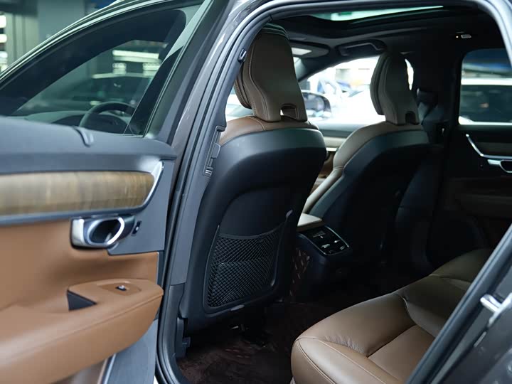 Volvo V90 2024 Cross Country B 5 AWD — фото 21