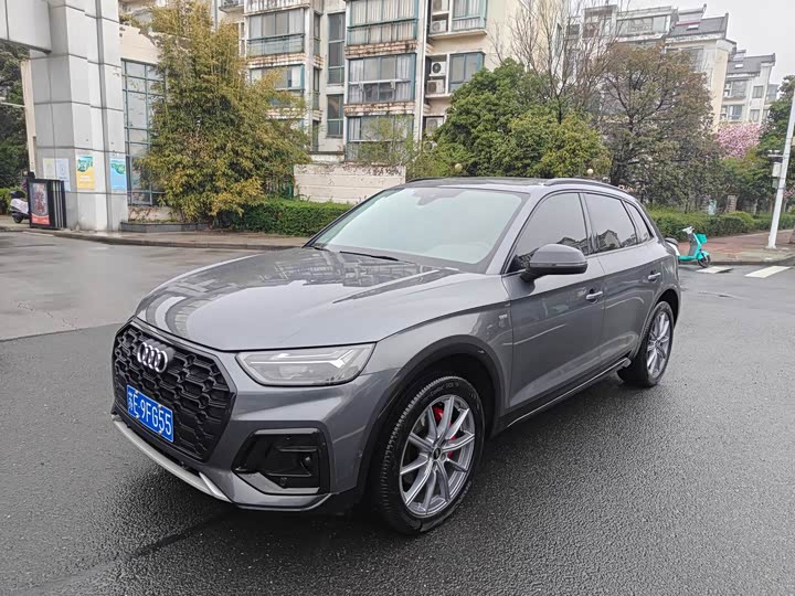 Audi Q5L 2022 40 T — фото 2
