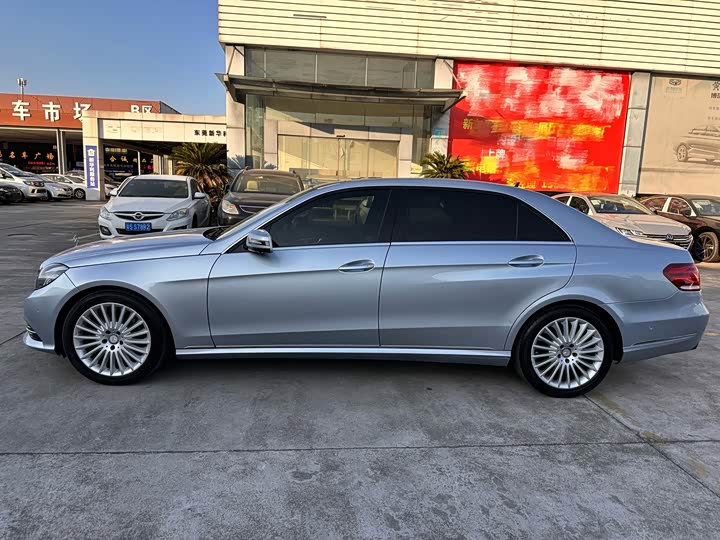 Mercedes-Benz E-Class рестайлинг E 260 L — фото 12