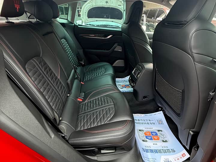Maserati Levante 2019 3.8 T GTS — фото 19