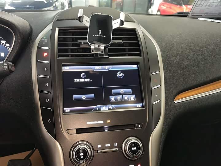 Lincoln MKC 2014 2.0 T 2 WD — фото 9