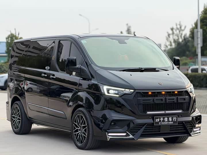 Ford Tourneo — фото 2