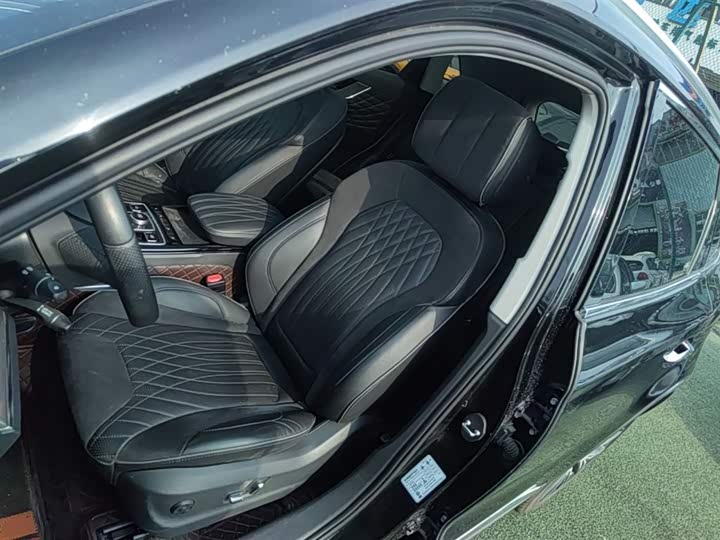 Hongqi HS5 2022 2.0 T 4 WD — фото 15