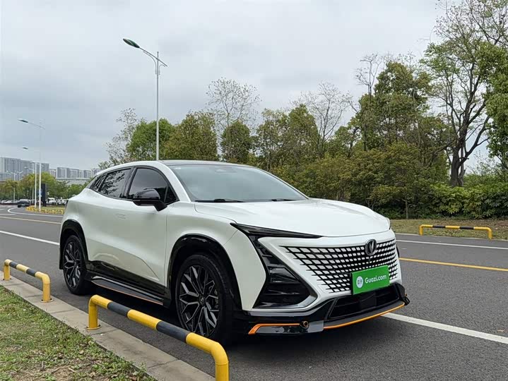 Changan UNI-T 2022 1.5 T Premium — фото 24