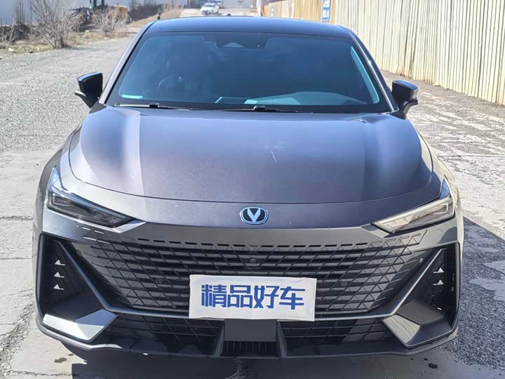 Changan UNI-V 2023 1.5 T — фото 2