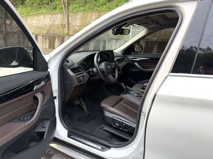 BMW X1 2020 s Drive 20 Li — фото 6