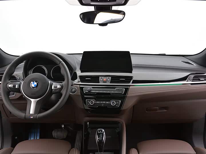 BMW X2 2023 s Drive 25i M — фото 9