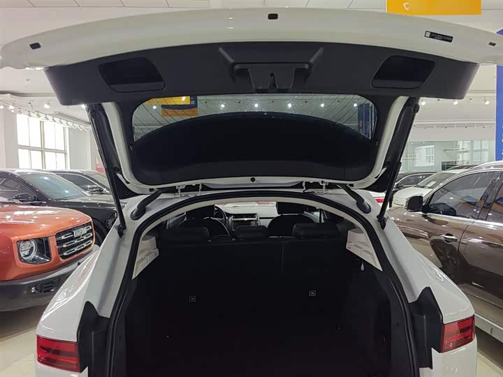 Jaguar E-PACE 2018 P 200 S VI — фото 19