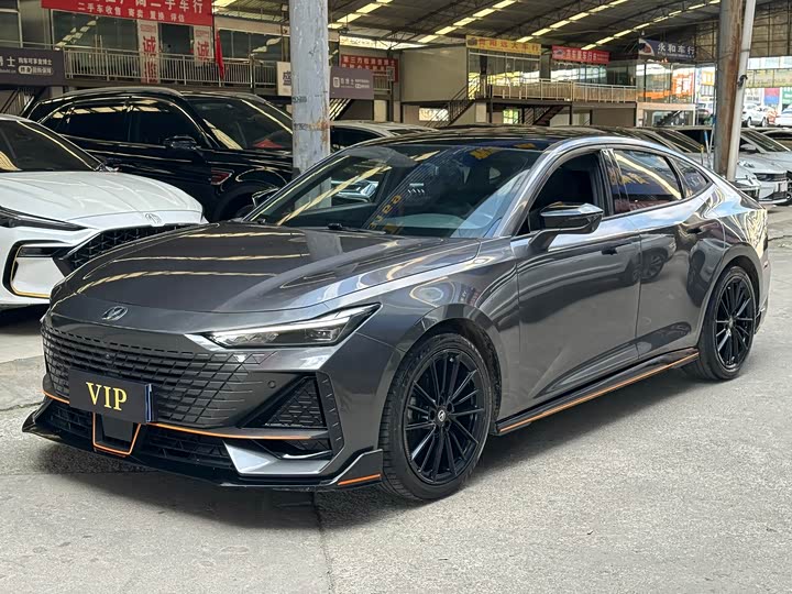 Changan UNI-V 2022 1.5 T
