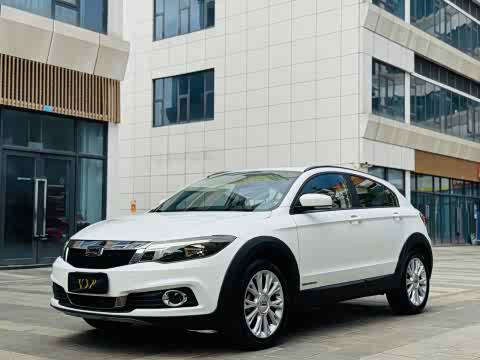 Qoros 3 2015 SUV 1.6 T AT — фото 16