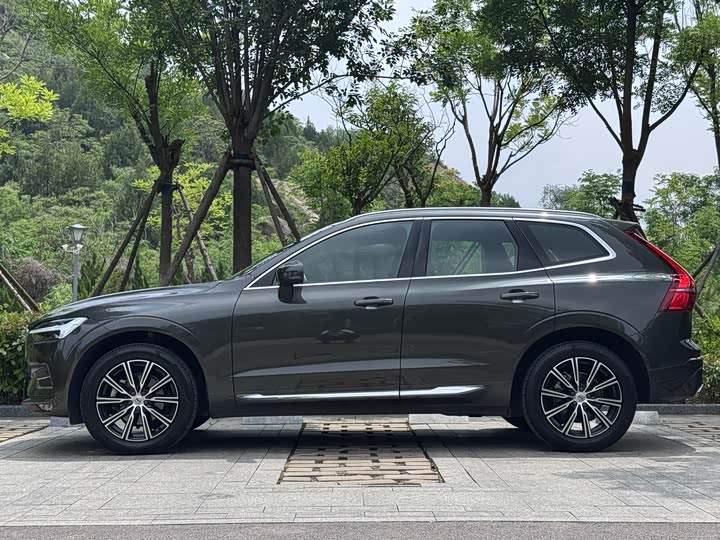 Volvo XC60 2021 T 5 4 WD — фото 4