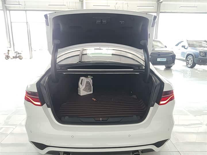 Jaguar XEL 2021 2.0 T 250 PS R-DYNAMIC S — фото 19