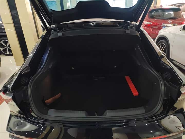 Changan UNI-V 2024 1.5 T Sport — фото 19