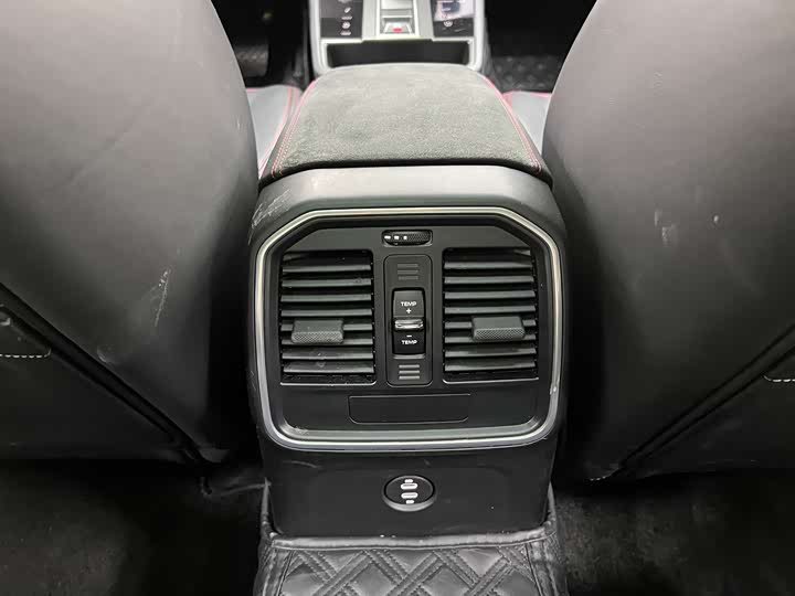 Porsche Macan 2023 Macan GTS 2.9 T — фото 19