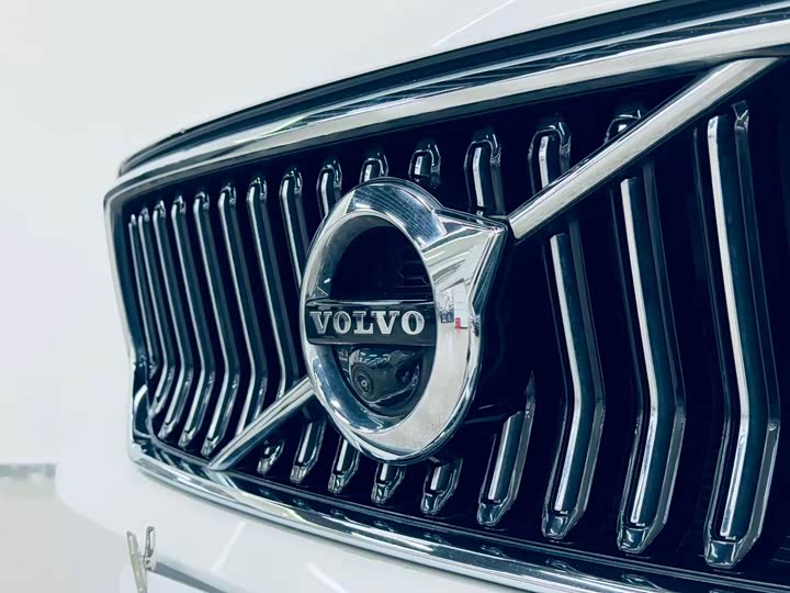 Volvo XC40 2022 T 4 WD — фото 20