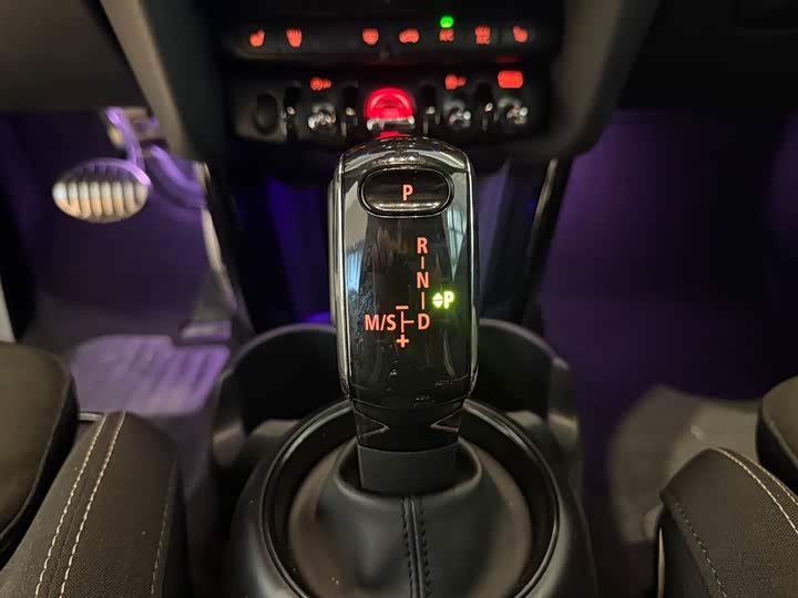 MINI Hatch — фото 11