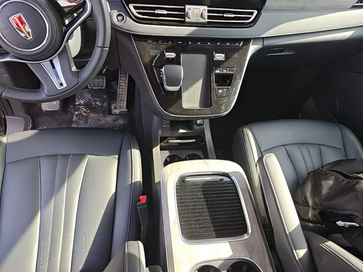 Hongqi HQ9 PHEV 2024 2.0 T 4 WD — фото 14
