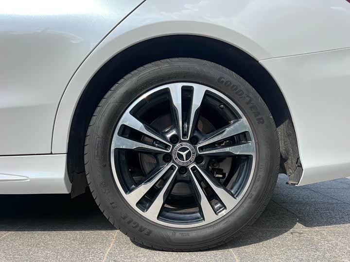 Mercedes-Benz C-Class 2018 C 200 — фото 13