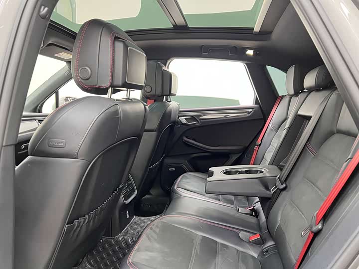 Porsche Macan 2023 Macan GTS 2.9 T — фото 18